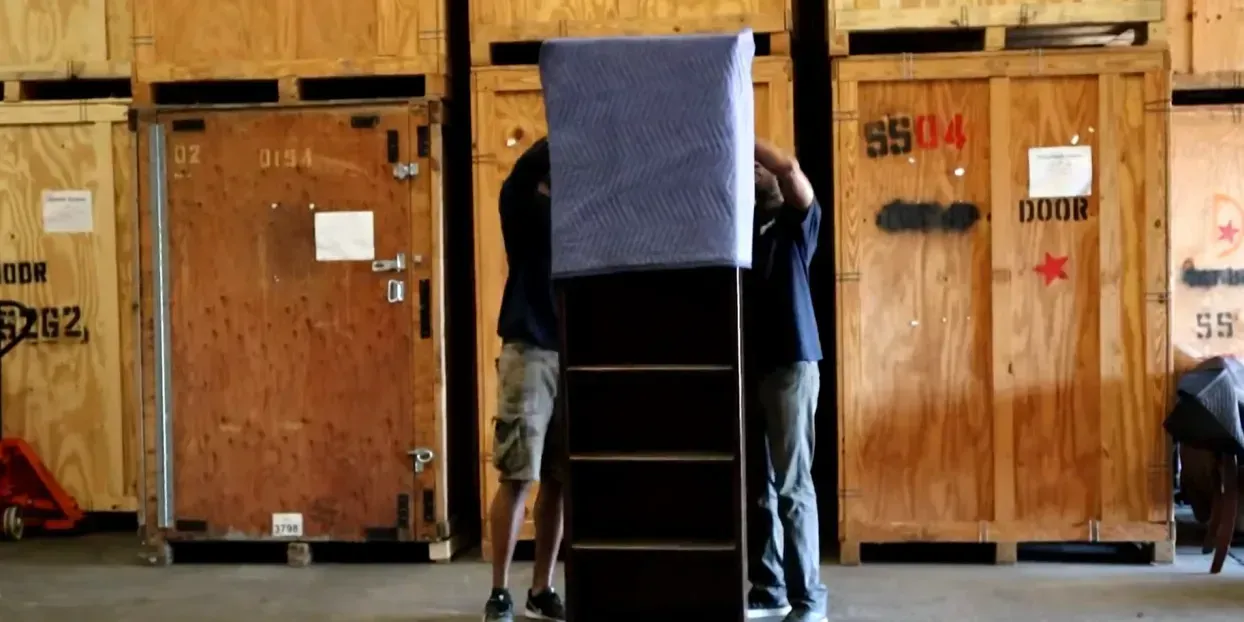 Work of professional movers